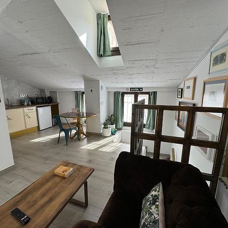 Ateneo Cuenca Suites Con Cocina En El Casco Historico Zewnętrze zdjęcie