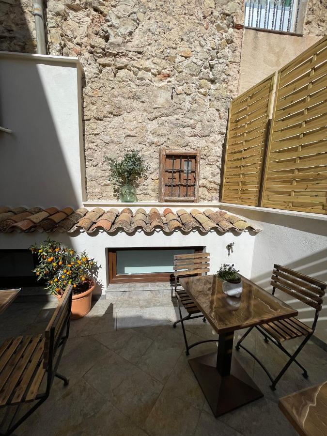 Ateneo Cuenca Suites Con Cocina En El Casco Historico Zewnętrze zdjęcie
