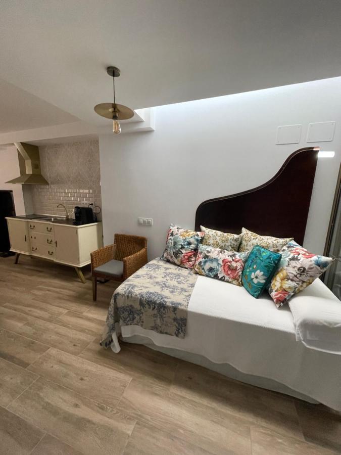 Ateneo Cuenca Suites Con Cocina En El Casco Historico Zewnętrze zdjęcie
