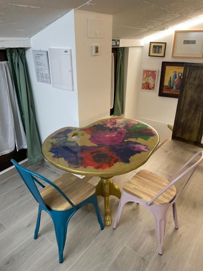 Ateneo Cuenca Suites Con Cocina En El Casco Historico Zewnętrze zdjęcie
