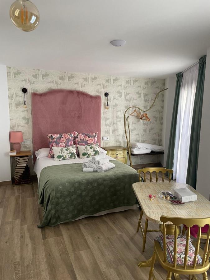 Ateneo Cuenca Suites Con Cocina En El Casco Historico Zewnętrze zdjęcie
