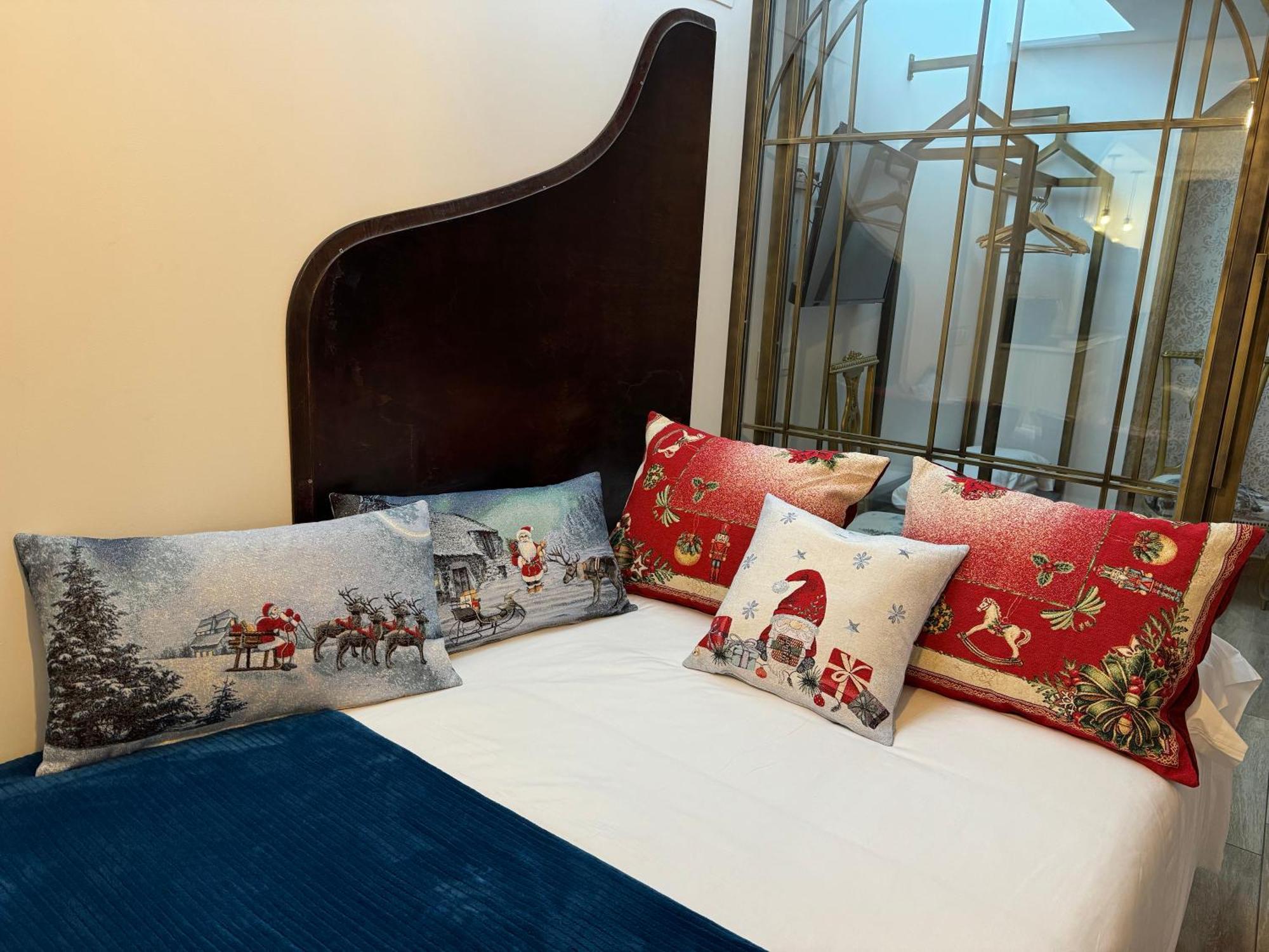 Ateneo Cuenca Suites Con Cocina En El Casco Historico Zewnętrze zdjęcie
