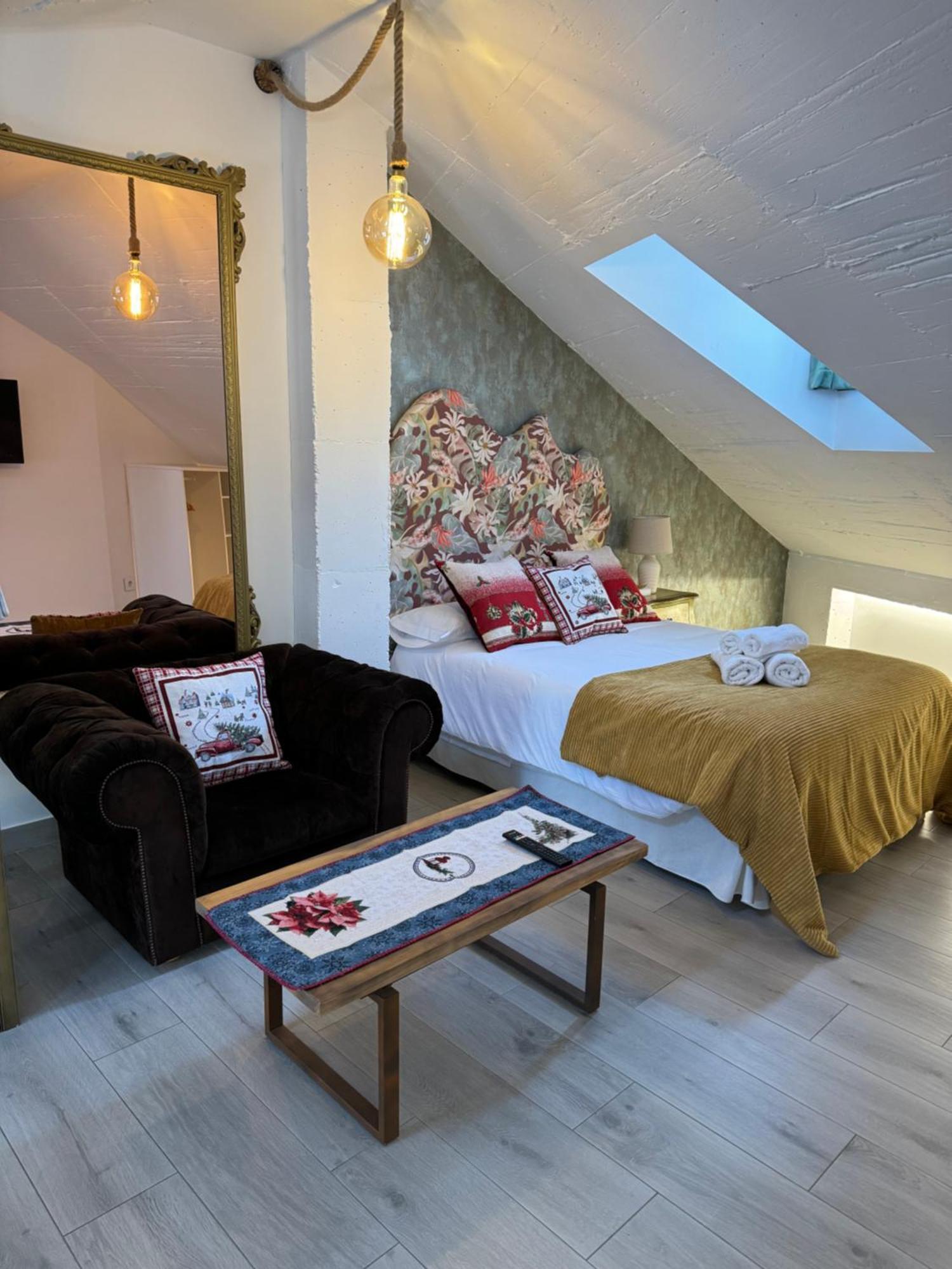 Ateneo Cuenca Suites Con Cocina En El Casco Historico Zewnętrze zdjęcie