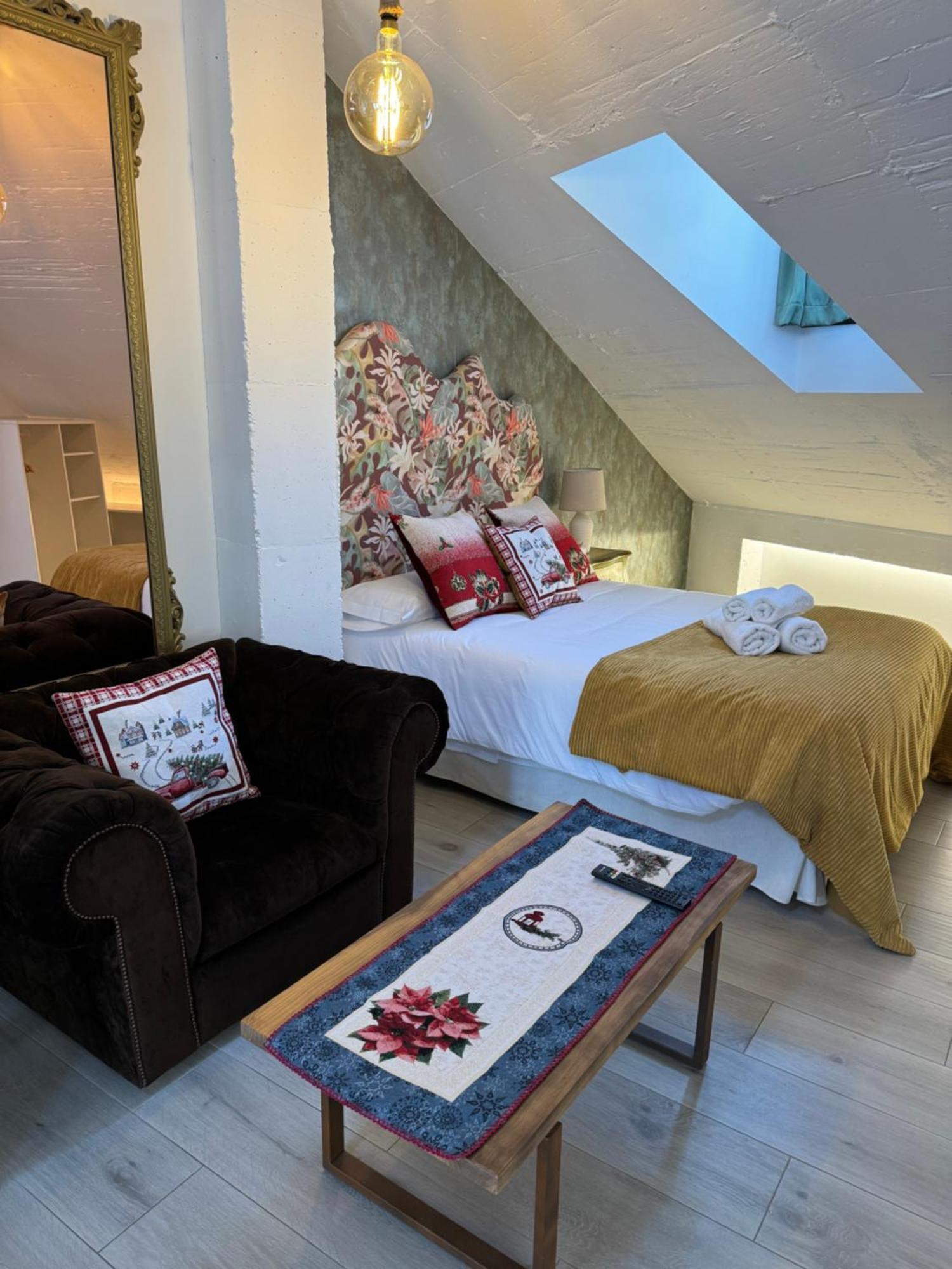 Ateneo Cuenca Suites Con Cocina En El Casco Historico Zewnętrze zdjęcie