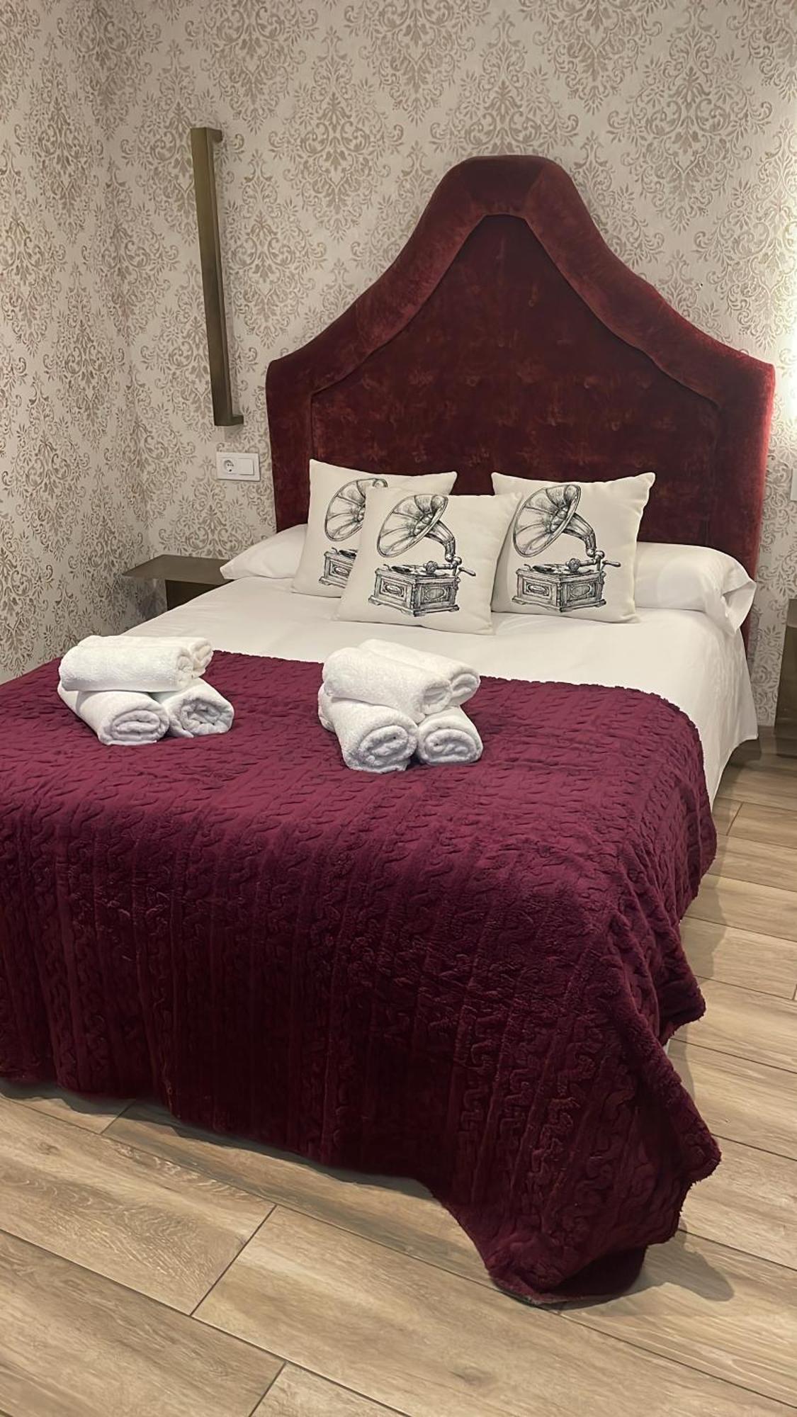 Ateneo Cuenca Suites Con Cocina En El Casco Historico Zewnętrze zdjęcie