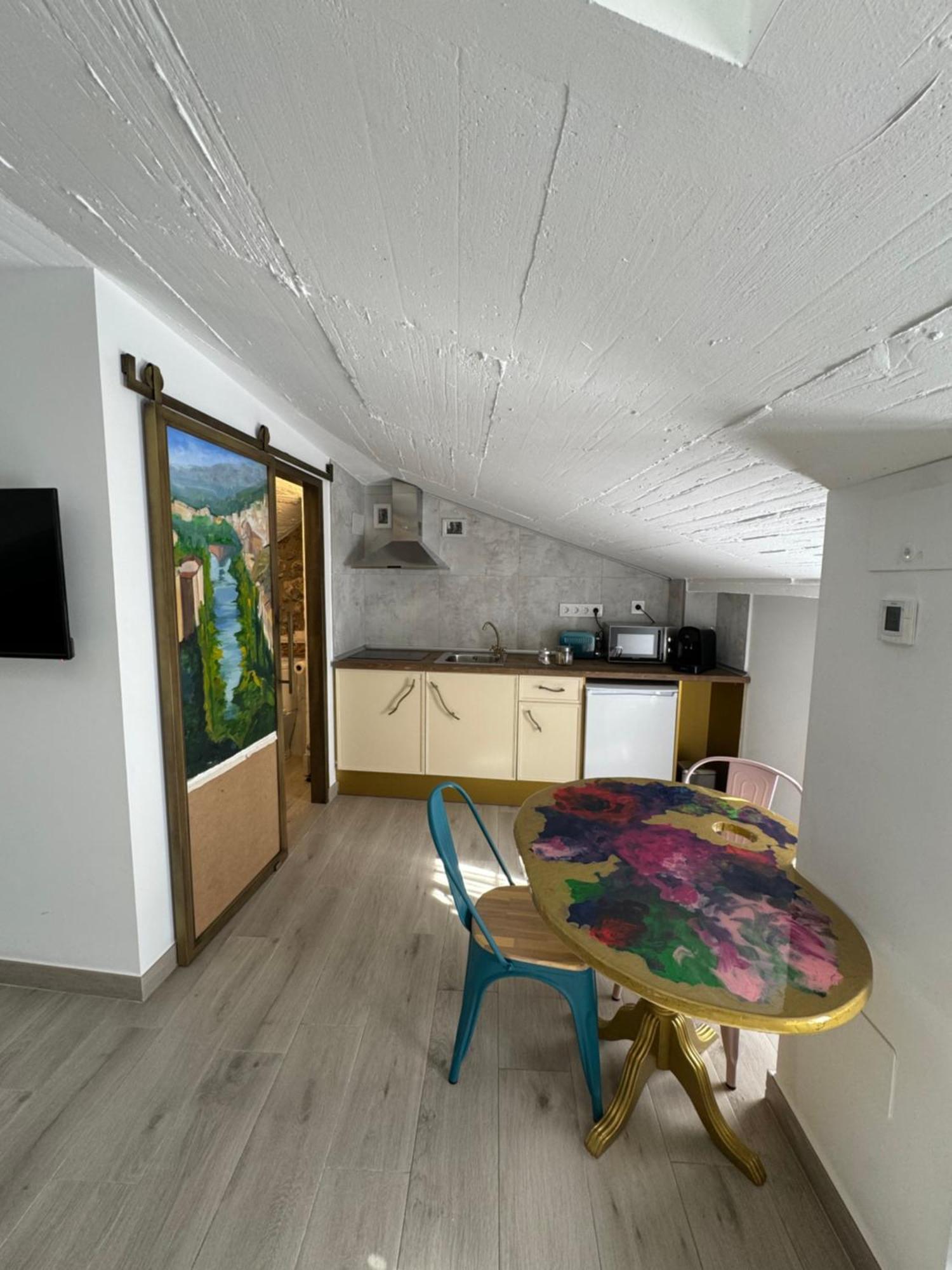 Ateneo Cuenca Suites Con Cocina En El Casco Historico Zewnętrze zdjęcie