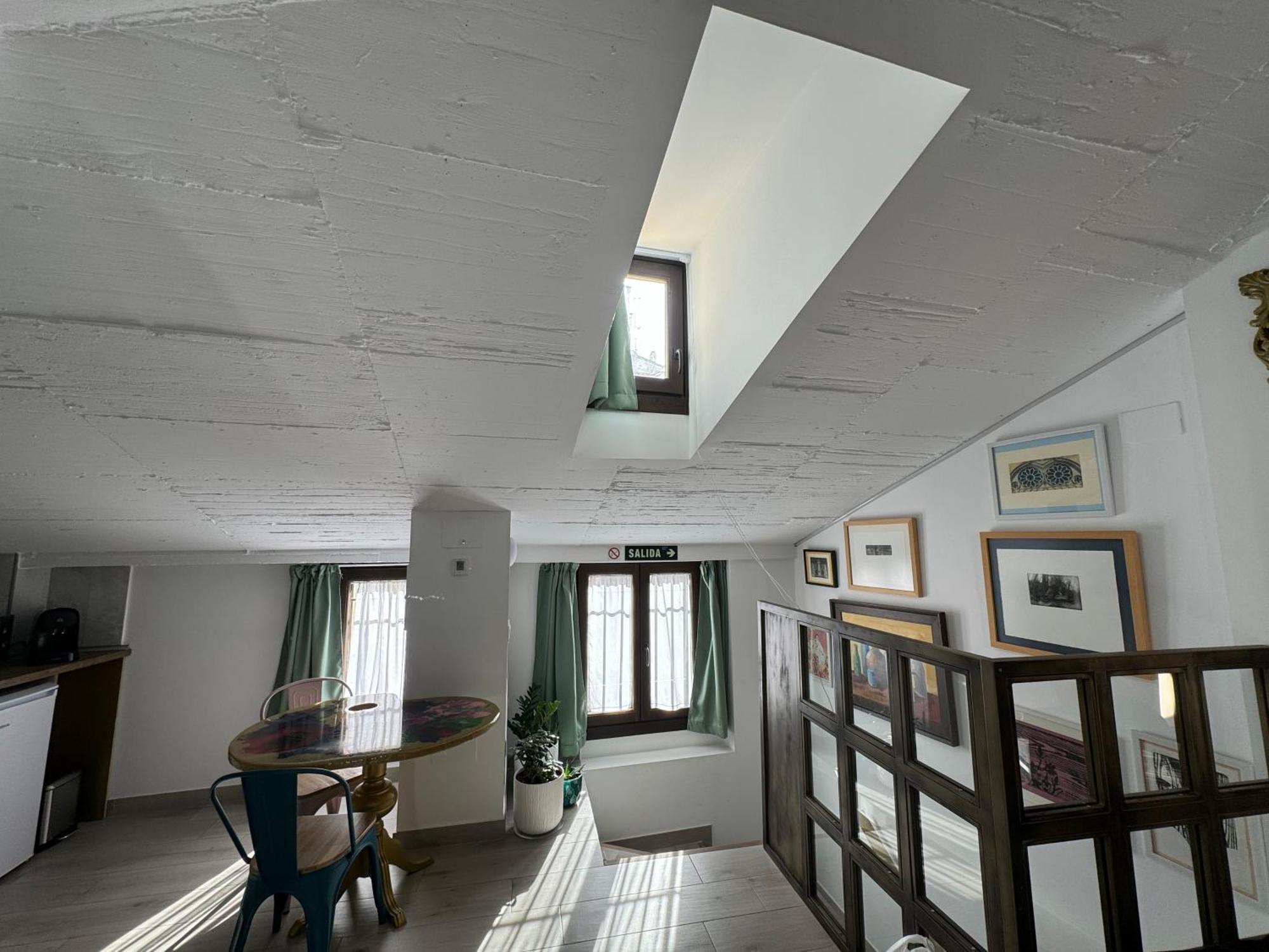 Ateneo Cuenca Suites Con Cocina En El Casco Historico Zewnętrze zdjęcie